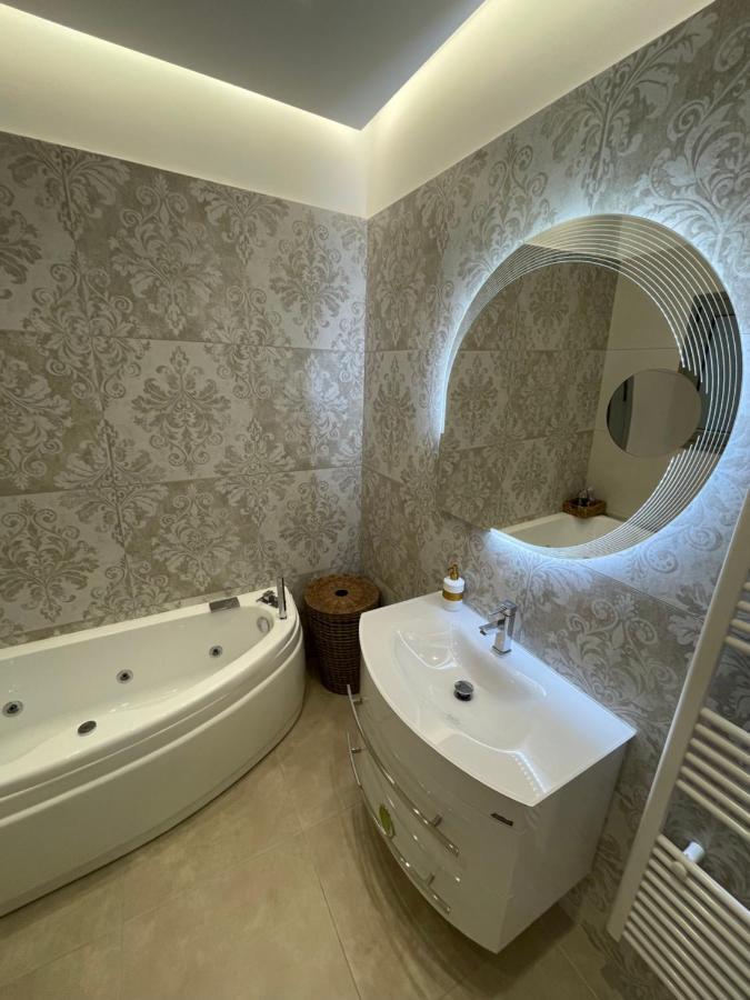 Agora Luxury Apartment 1 Λουτράκι Εξωτερικό φωτογραφία